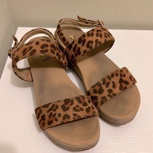 Volatile kids leopard strap wedge sandal, size 2